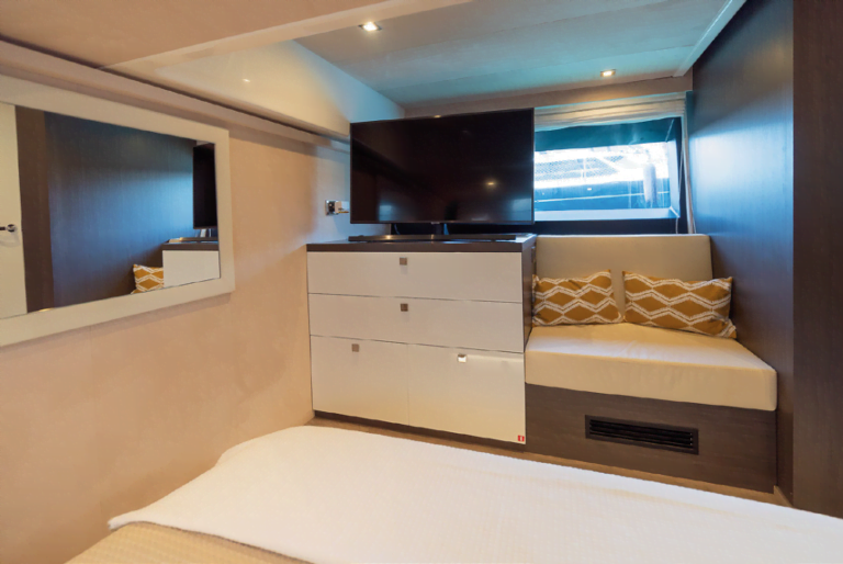 CRHANCHI 60 ST INTERIOR