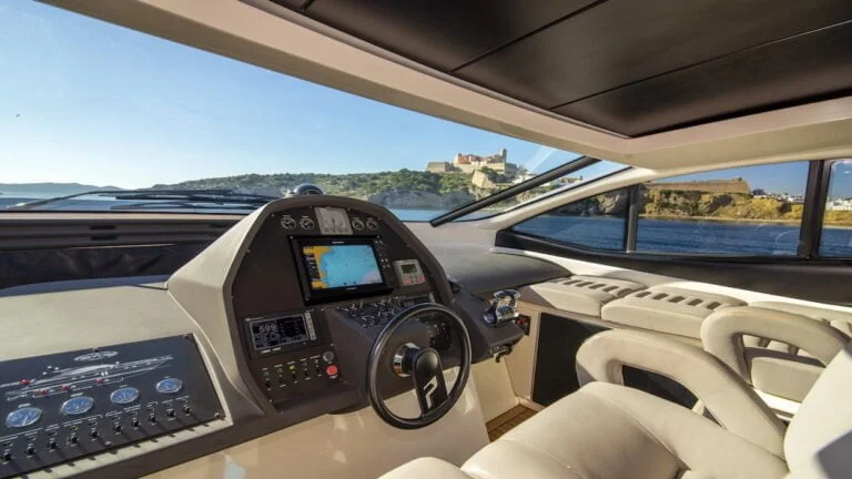 Pershing 62 Interior