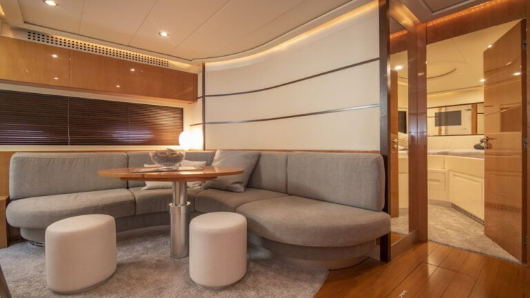 Pershing 62