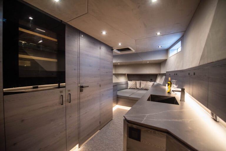 VQ58_15 Interior00017