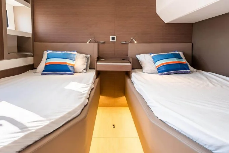 Twin cabin