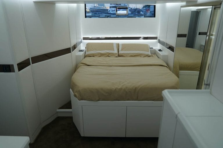 filo-yacht-70-808651_656f5f46b4349