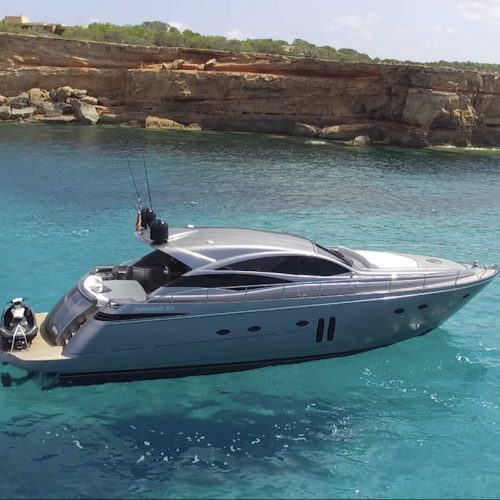 Pershing 62