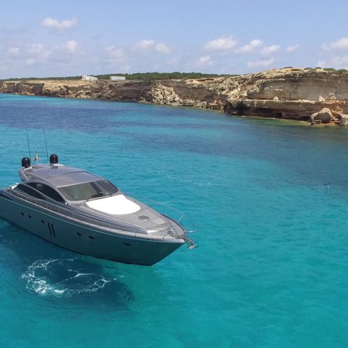 Pershing 62