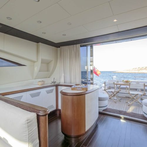 MANGUSTA 92 Interior 