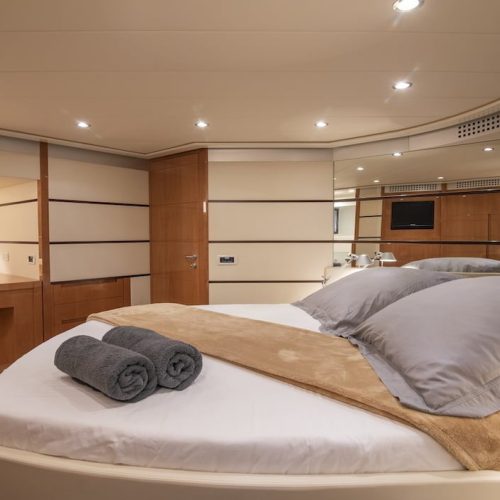 Pershing 62 Interior