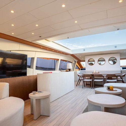 Mangusta 108 Interior