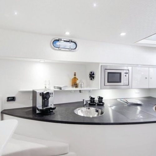 Vanquish VQ43 Interior